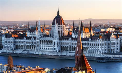 Appointment by phone +36 1 5 888 500; Budapest | Establiments Viena