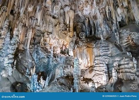 Cave Stalactite And Stalagmite Formations Stock Image Image Of Earth
