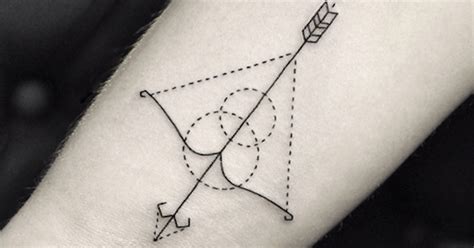 These Minimal Line And Dot Tattoos Are So Exquisitely Simple — Photos