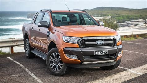 Ford everest 2.2 xlt auto. Ford Everest 2016 - OTOAA.NET