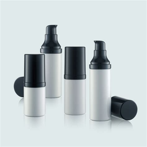 Green Empty Cosmetic Packaging Bottle For Skin Care 360 Degree Airless 
