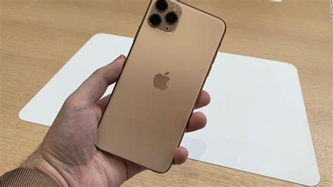 But the new gold (which i do not have. Apple iPhone 11 Pro: 3 cameras and improved battery - CNN