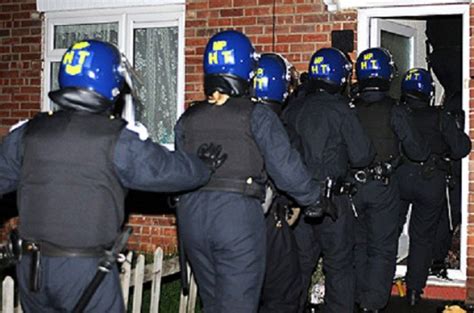 Metropolitan Police In Biggest Ever Dawn Blitz On London Burglars And
