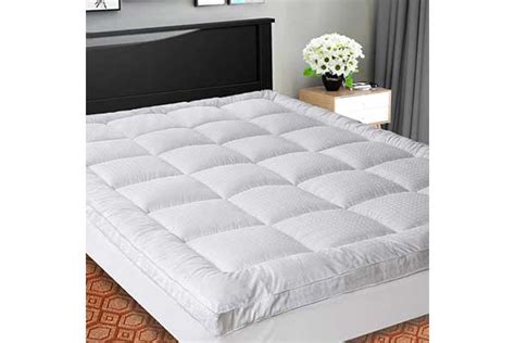 A mattress topper is a piece of removable bedding that sits on top of a mattress. Top 10 Best Mattress Toppers in 2021 Reviews