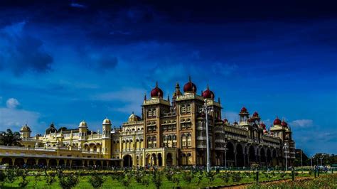 51 Famous Historical Monuments Of India