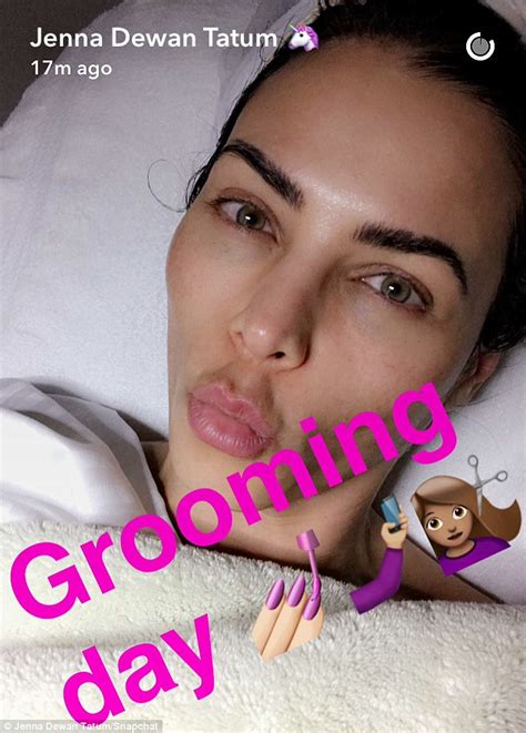 Jenna Dewan Tatum Shows Off Flawless Make Up Free Face During Skin