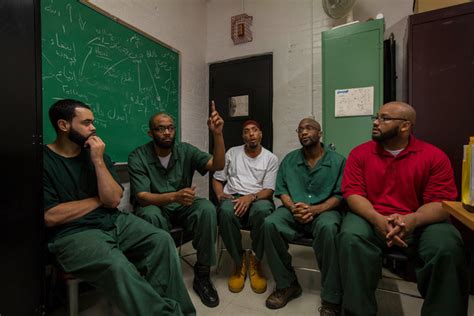 Ramadan For Muslim Inmates Mixing Religious Duty With Prisons Limits
