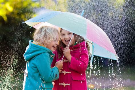 40 Rainy Day Activities For Kids To Enjoy Without Technology 2022