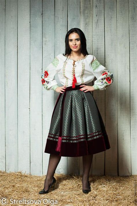 Дизайнер Ольга Стрельцова ukrainian beauty folk fashion jurk rok rok jurken