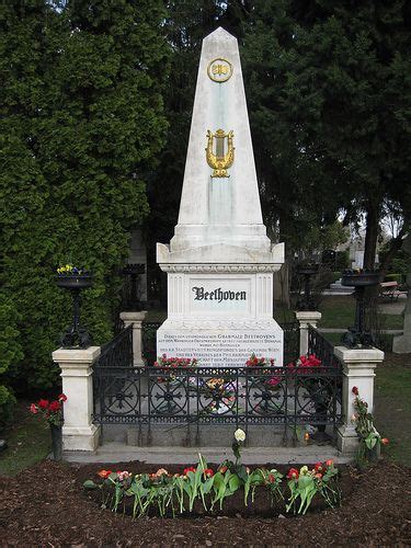 Beethovens Grave In Vienna Beethoven Headstones