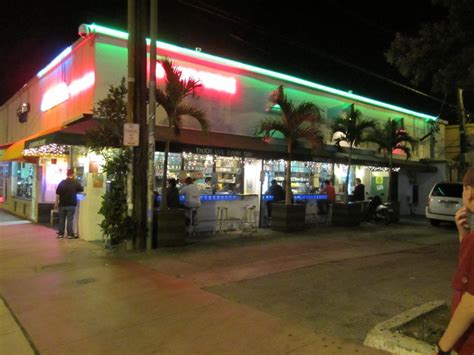 Best restaurant in Miami Beach | Miami beach, Florida, Favorite places