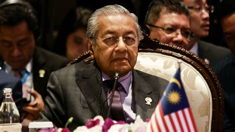 malaysian prime minister mahathir mohamad resigns