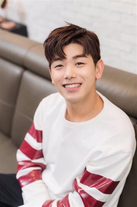 50,162 fans get concert alerts for this artist. CAN'T HELP MYSELF - Eric Nam - LETRAS.COM