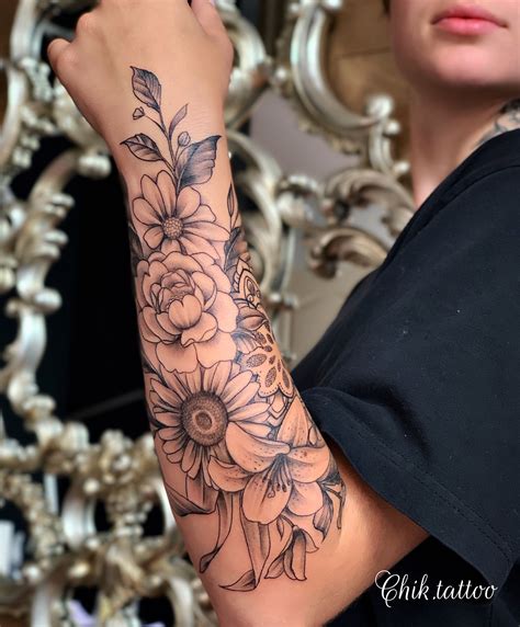 Pin By Stephaniekane On Chik Tattoo Forearm Tattoo Women Sleeve