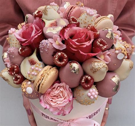 Pin By Malynda Lor On Flowers Bouquet Gift Chocolate Covered
