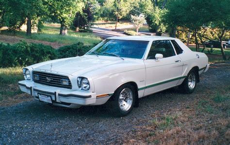 Polar White 1977 Ford Mustang Ii Coupe Photo Detail