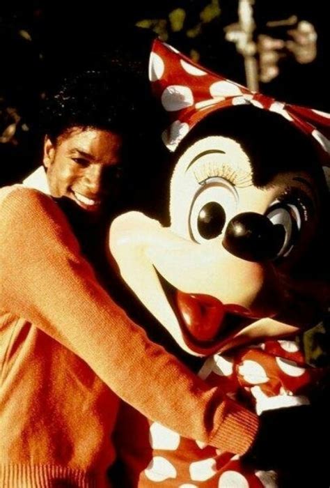 Michael Jackson And Minnie Mouse Disney Photo 36289677 Fanpop