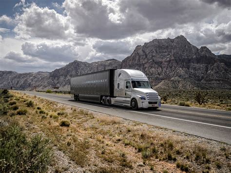 The Worlds First Self Driving Semi Truck Hits The Road Wired