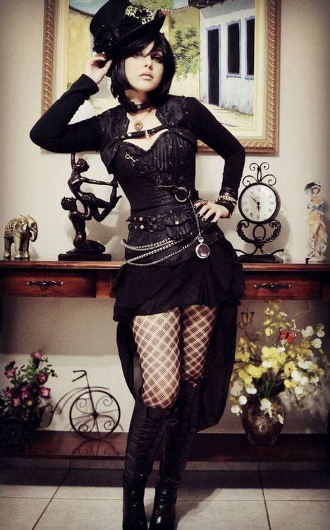 How To Dress Goth 12 Cute Gothic Outfit Ideas