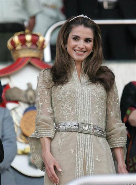 Queen Rania In Traditional Dress By Elie Saab Queen Rania Moroccan Fashion Royal Fashion