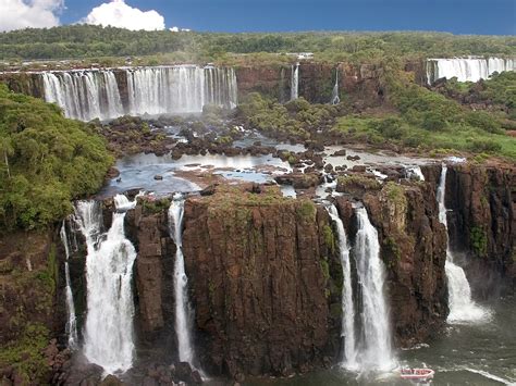 Iguazu Falls Argentina And Brazil Beautiful Places To Visitbeautiful