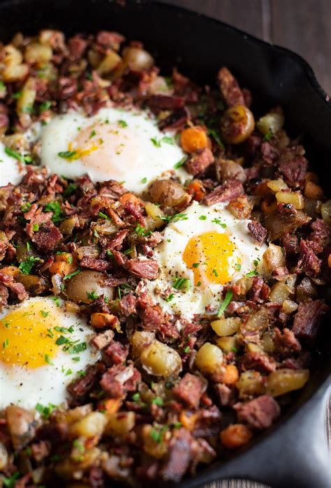 This rich and meaty corned beef hash soup is filling enough for dinner. Corned Beef Hash and Eggs Recipe | Kitchen Swagger