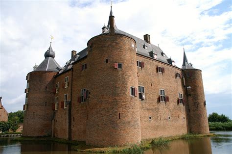 The Heritage Hunter: Top 10: Dutch castles