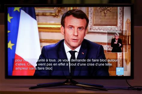 A formal speech, especially one which is regarded as authoritative and forceful. Coronavirus : l'allocution de Macron recelait plusieurs ...