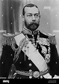 El rey Jorge V de Inglaterra, c. 1910, poco después de su accesión al ...