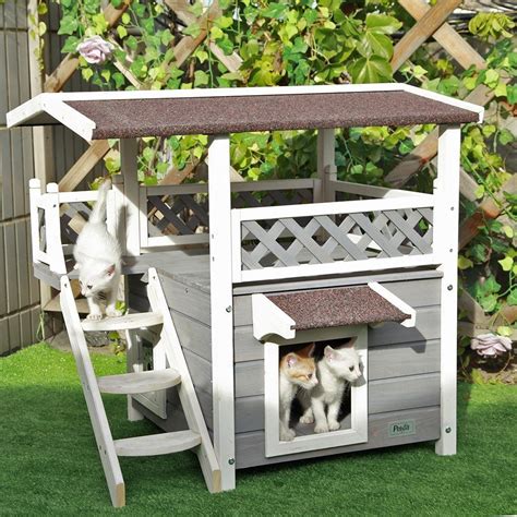 Keep outdoor kitties warm in the winter with this diy outdoor cat shelter! Outdoor Cat Shelter - Best Water Proof Outdoor Cat Houses