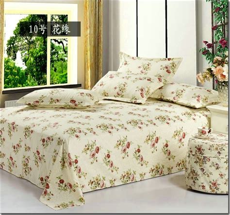Bed sheet sets typically come with a flat sheet, a fitted sheet, and one to two pillowcases and allow for both a consistent look to your sleeping area as well as better comfort, due to the same material being used for each piece of bedding. Hot sale rose printed bed sheet queen king size fashion ...