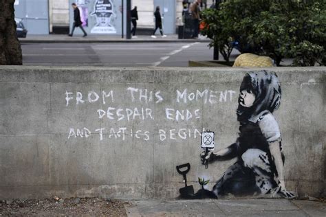 3d from the band massive attack served as a source of inspiration to banksy. Schaart Banksy zich achter klimaatbeweging met dit nieuwe ...