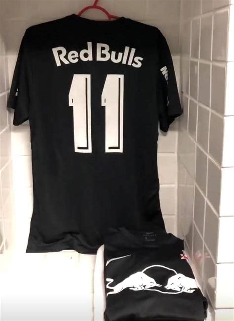 It shows all personal information about the players, including age, nationality, contract duration and current market value. Camisas do Red Bull Bragantino para 2020 já apresentam ...