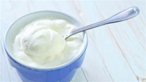 Frosting cool whip rasa selai kacang. Cara Paling Gampang Buat Whipped Cream Tanpa Mixer Di ...