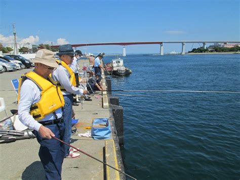 豊浜漁港 釣り桟橋 海釣り ポイント 知多半島 愛知県 伊勢湾 県下一の水揚げ量を誇る、ここ南知多豊浜漁港。この産地市場を消費者のみなさまに ひろく開放したのが、「豊浜魚ひろば」です。 これ以上の新鮮さはない水揚げしたばかり の海の幸。 釣りクラブ （油壺マリーナヒルズ）｜JLDインフォメーション ...