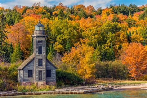 11 Coolest Lighthouses In Michigan Midwest Explored Lake Michigan