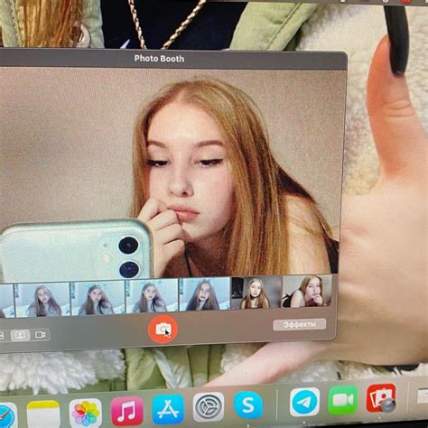 Macbook Selfie