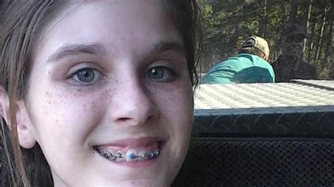 Girl Mom Claim Ghost Photobombed Selfie Boston 25 News