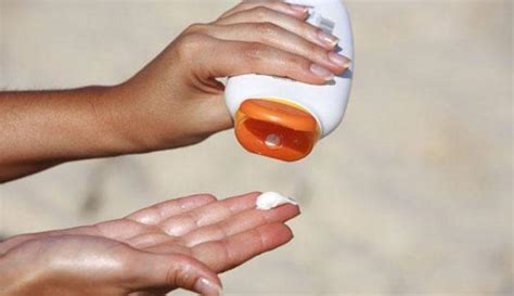 Dangers Of Using Sunscreen How To Protect Yourself Naturally