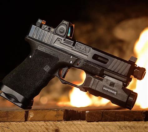 Salient Arms International Tier One Work On The Glock 19 Pistol With