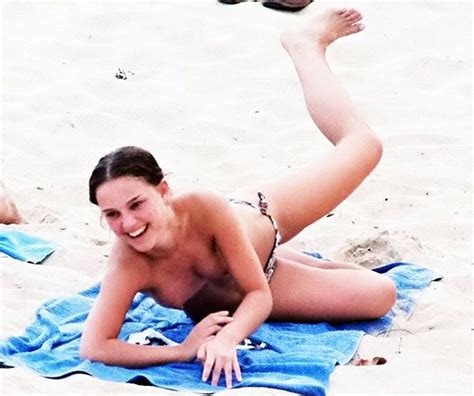 Natalie Portman Nude Caught Topless Fappening Leaks