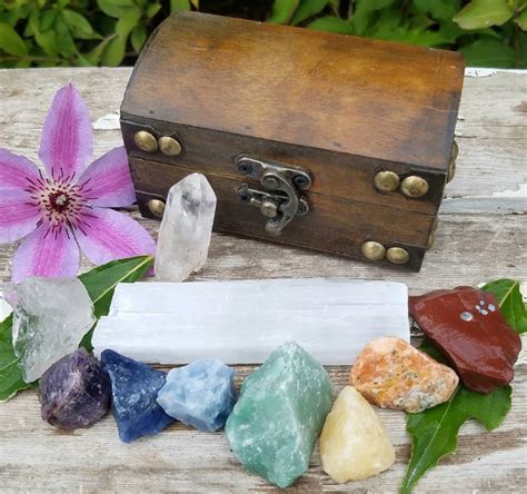 11pc Chakra Kit Crystal Set Raw Gemstone Treasure Chest Box Selenite