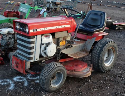 Massey Ferguson 10 Lawn Tractor With Mower Deck Cheffins Flickr