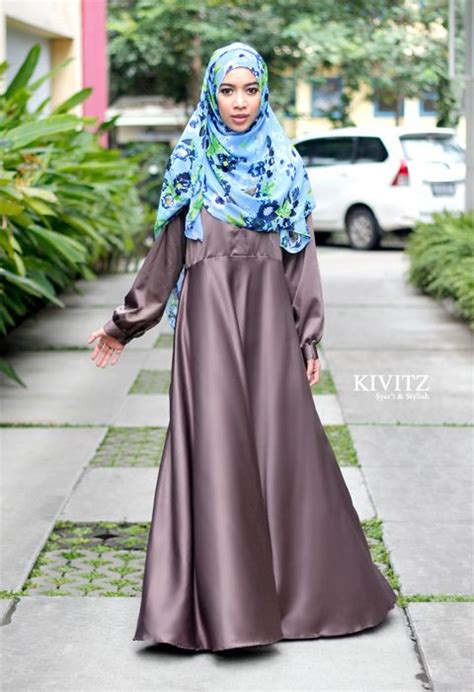 Model baju sabrina adalah model dengan bentuk lengan bagian bahu menggelembung mirip balon. Model Baju Pesta Muslim Bahan Satin | fastidiouslimitation