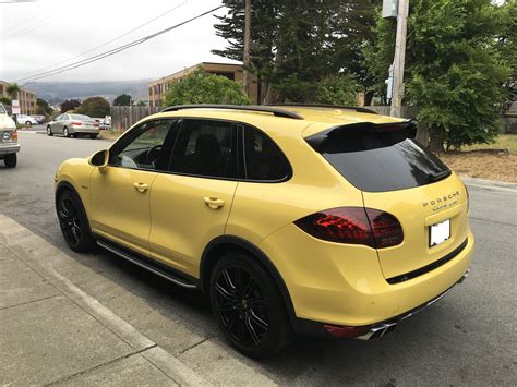 Find complete 2012 porsche cayenne info and pictures including review, price, specs, interior features, gas mileage, recalls, incentives and much more at iseecars.com. 2012 Porsche Cayenne - Overview - CarGurus