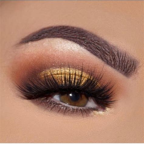 52 Best Gold Eye Makeup Looks And Tutorials Gold Eyes Gold Makeup