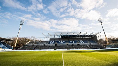 Even just having to welcome regensburg makes their expectation of a victory very high. SV Darmstadt 98: Ein halbes Jahr lang wieder ein ganzes Stadion - kicker