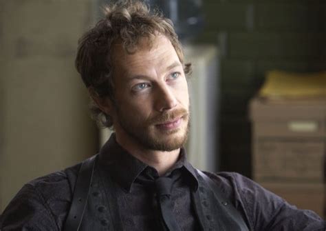 Picture Of Kris Holden Ried