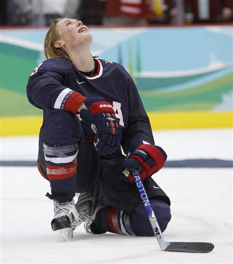 Us Womens Hockey Team Scores Equality Victory Off The Ice The Takeaway Wnyc