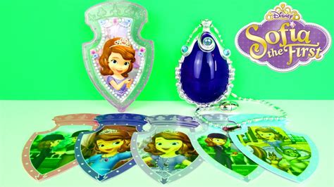 Disney Junior Princess Sofia The First Magical Talking Light Up Amulet